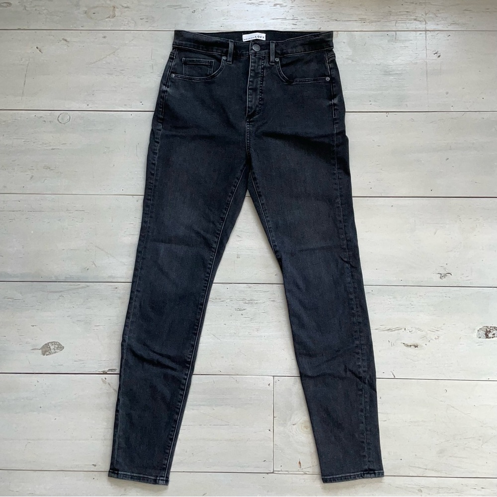 LOFT Black High Waist Skinny Jeans Size 8 Comfort Stretch Modern Classic